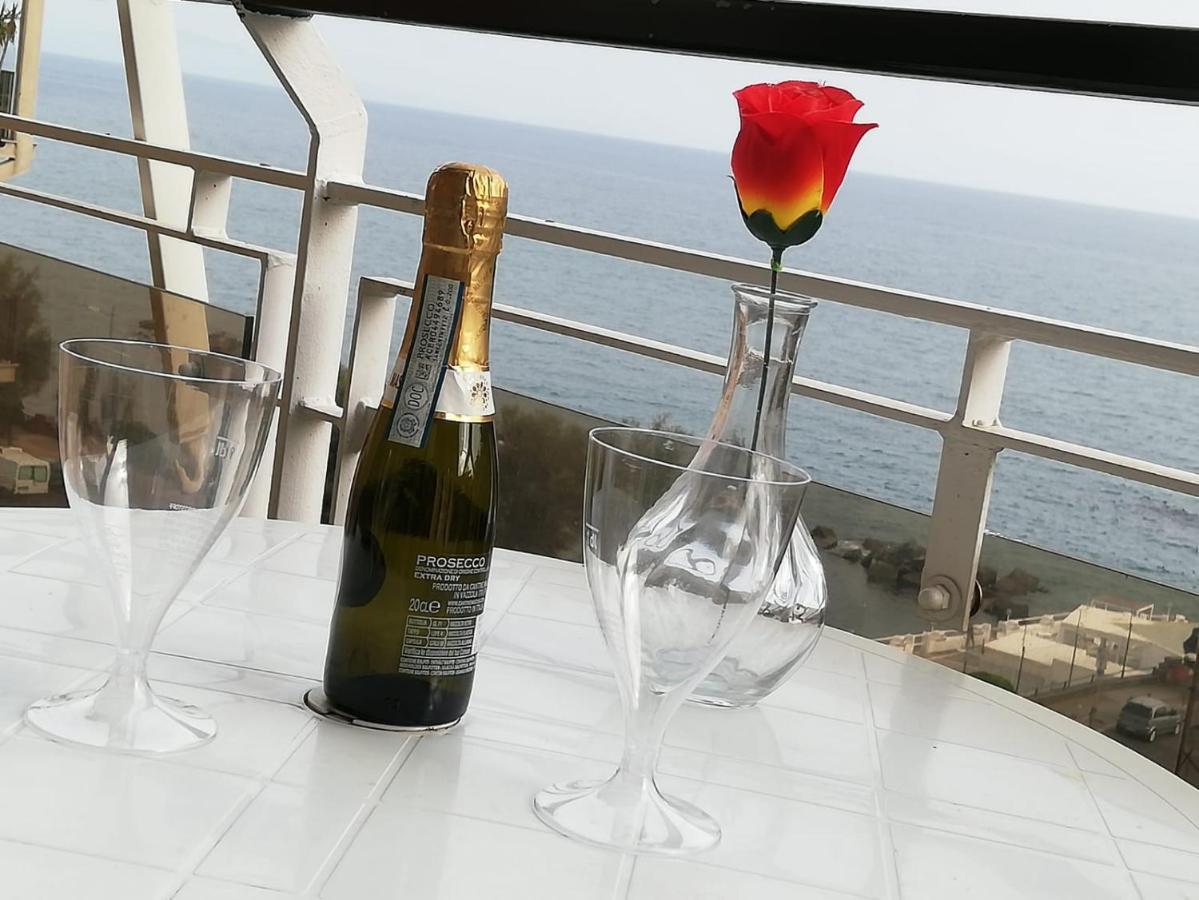 V I P Suites Cielo Stellato On Concordia Sea Salerno Exterior foto