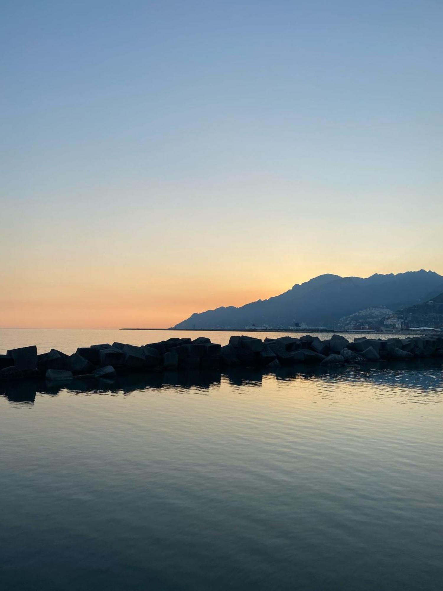 V I P Suites Cielo Stellato On Concordia Sea Salerno Exterior foto