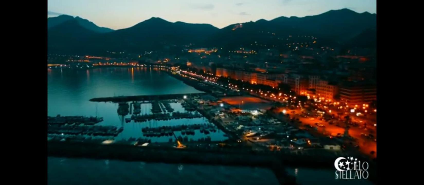 V I P Suites Cielo Stellato On Concordia Sea Salerno Exterior foto